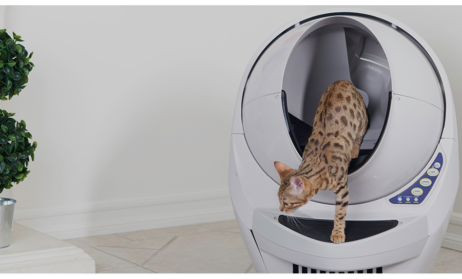 Qliq 全自動 猫トイレ スマホで操作 自動 お掃除 猫用 ロボットトイレ 臭いがもれない 多頭飼い対応 スマートネコトイレ コンパクトエコ設計  通販