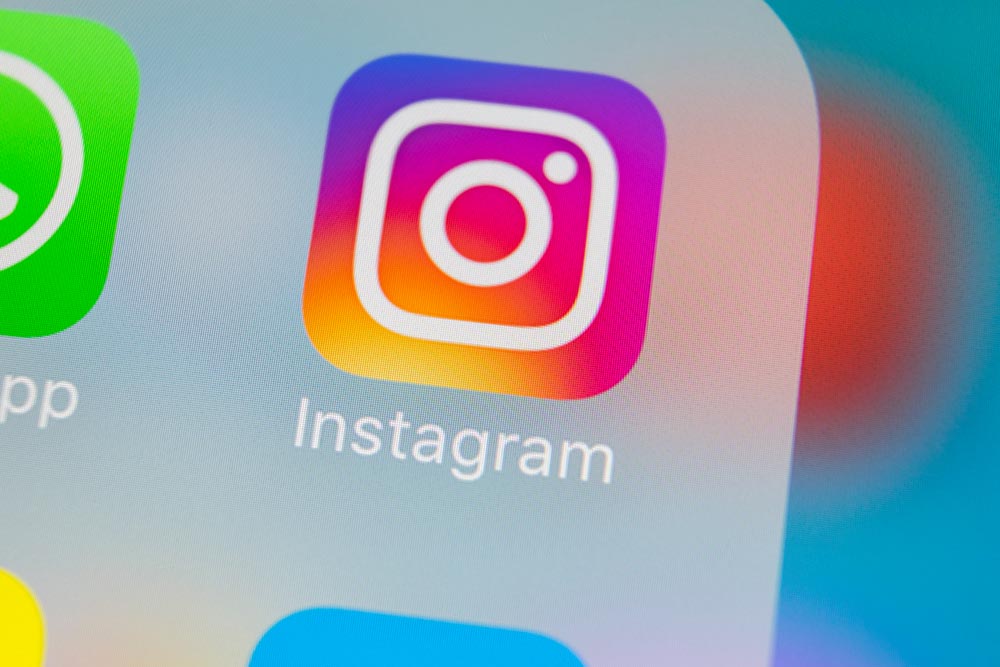 インスタグラム（Instagram）使い分けてる複数のアカウントにまとめてログインする方法！