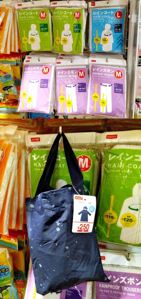 100均のダイソーなどで買える、海外旅行で絶対役立つ便利グッズ8選