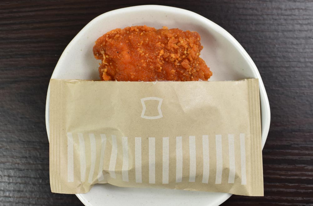 【コンビニ3社食べ比べ】「旨辛チキン」セブン・ファミマ・ローソンを辛口ジャッジ