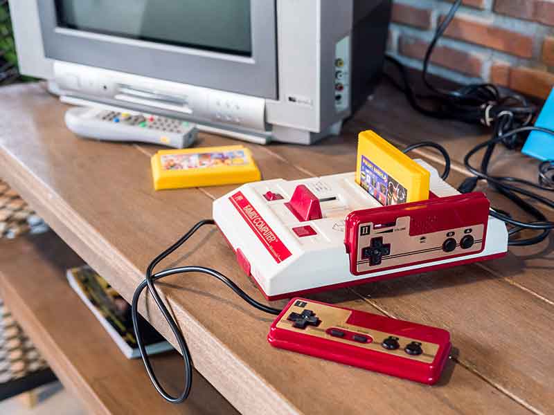 「思い入れのあるゲーム機」ランキング、3位セガサターン、2位スーパーファミコン、断トツ1位はやっぱり