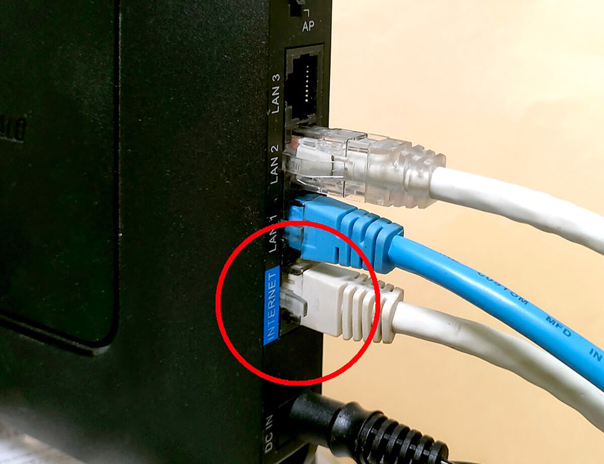 【解決法2】Wi-FiルータのLANケーブルを確認する2