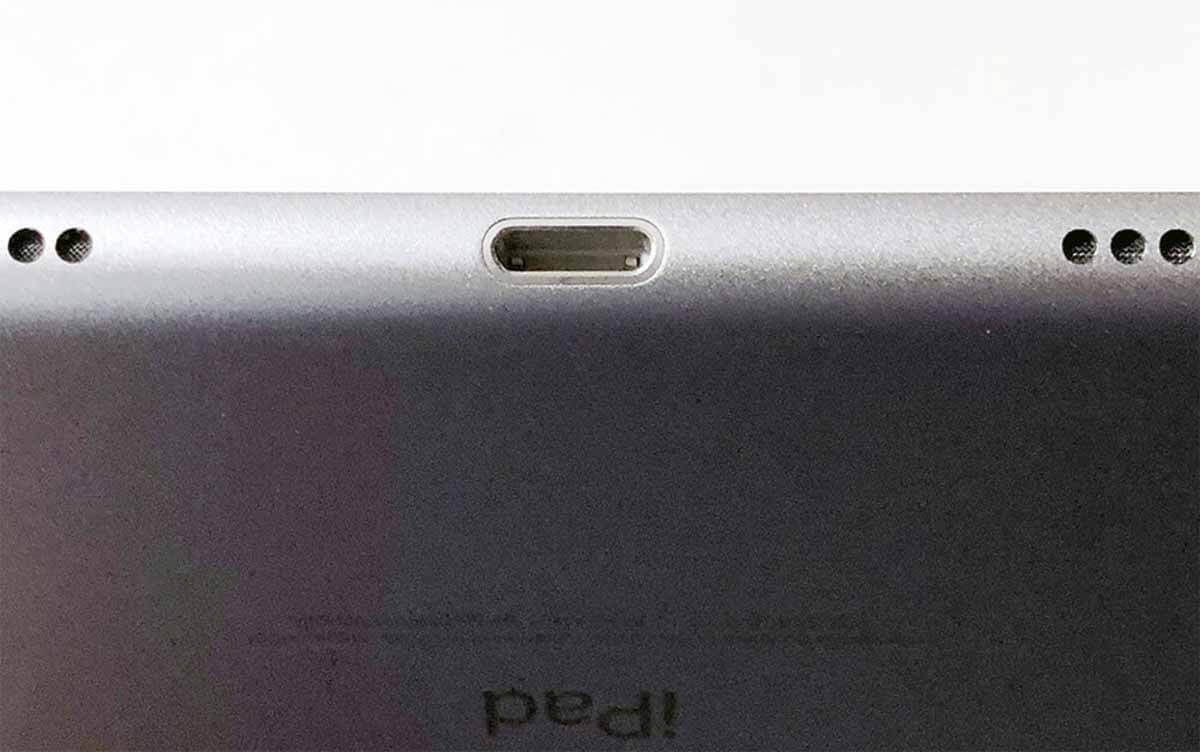 iPadの端子部分の汚れや損傷